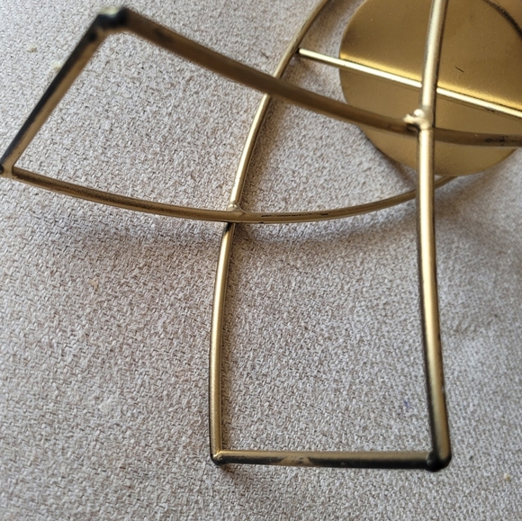 Contemporary Modern Gold Wire Metal Abstract Candle Holders 16 x 4 Set of 2 - Picture 2 of 4